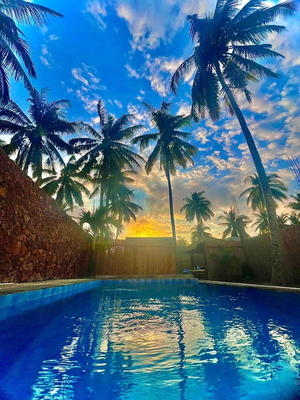 Tata Surf Hostel Kuta  Kültér fotó